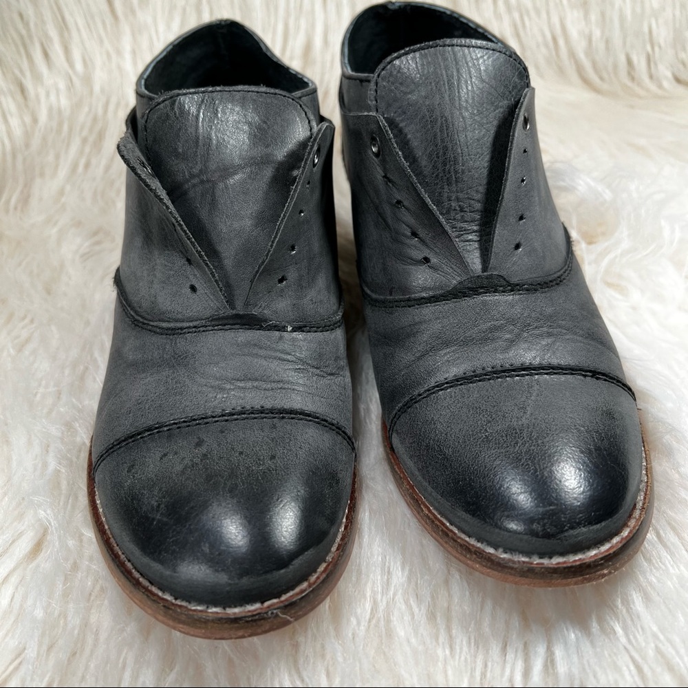 Free People Leather Slip On Oxford Shoe Distressed Gray (Sz 6) - Picture 3 of 6